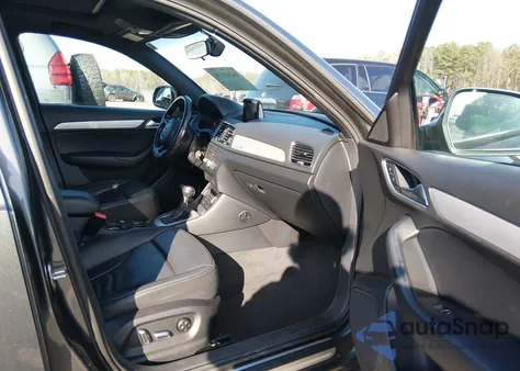 2018 Audi Q3 2.0T Premium/2.0T Sport Premium z USA, uszkodzony, nr VIN WA1ECCFS9JR024487